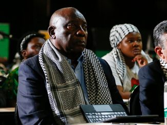 South African President wearing Khafiyah